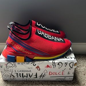 dolce & gabbana sorrento size 8 lightly worn with authenticity card